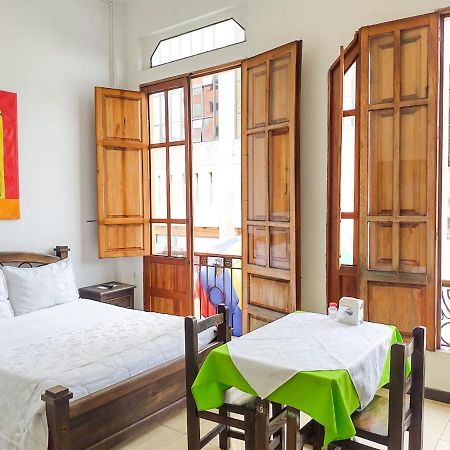 Hotel Colonial Manizales Kültér fotó